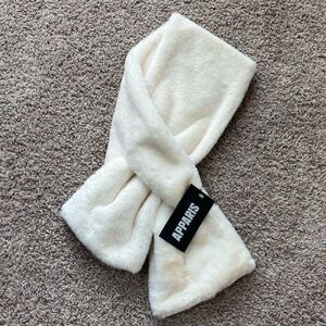 10 NWT APPARIS Scarves Bundle